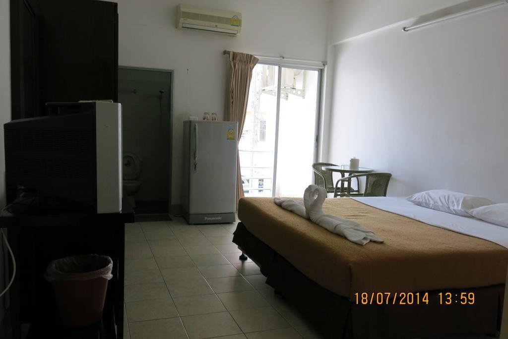 Ekkamon Apartment Phuket Esterno foto