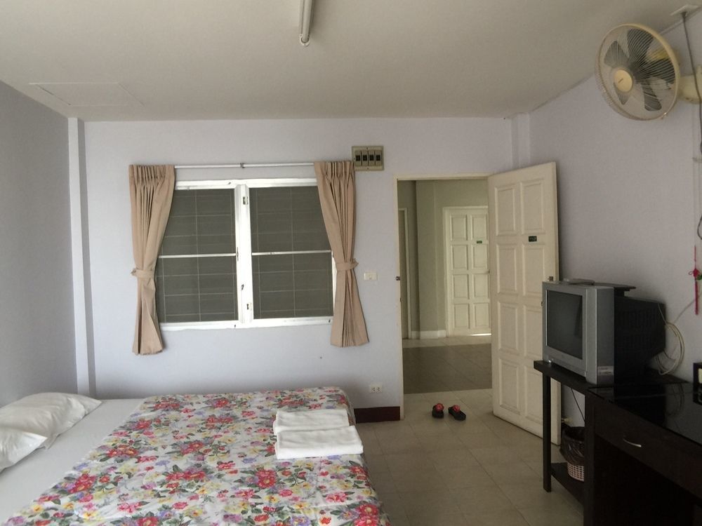 Ekkamon Apartment Phuket Esterno foto