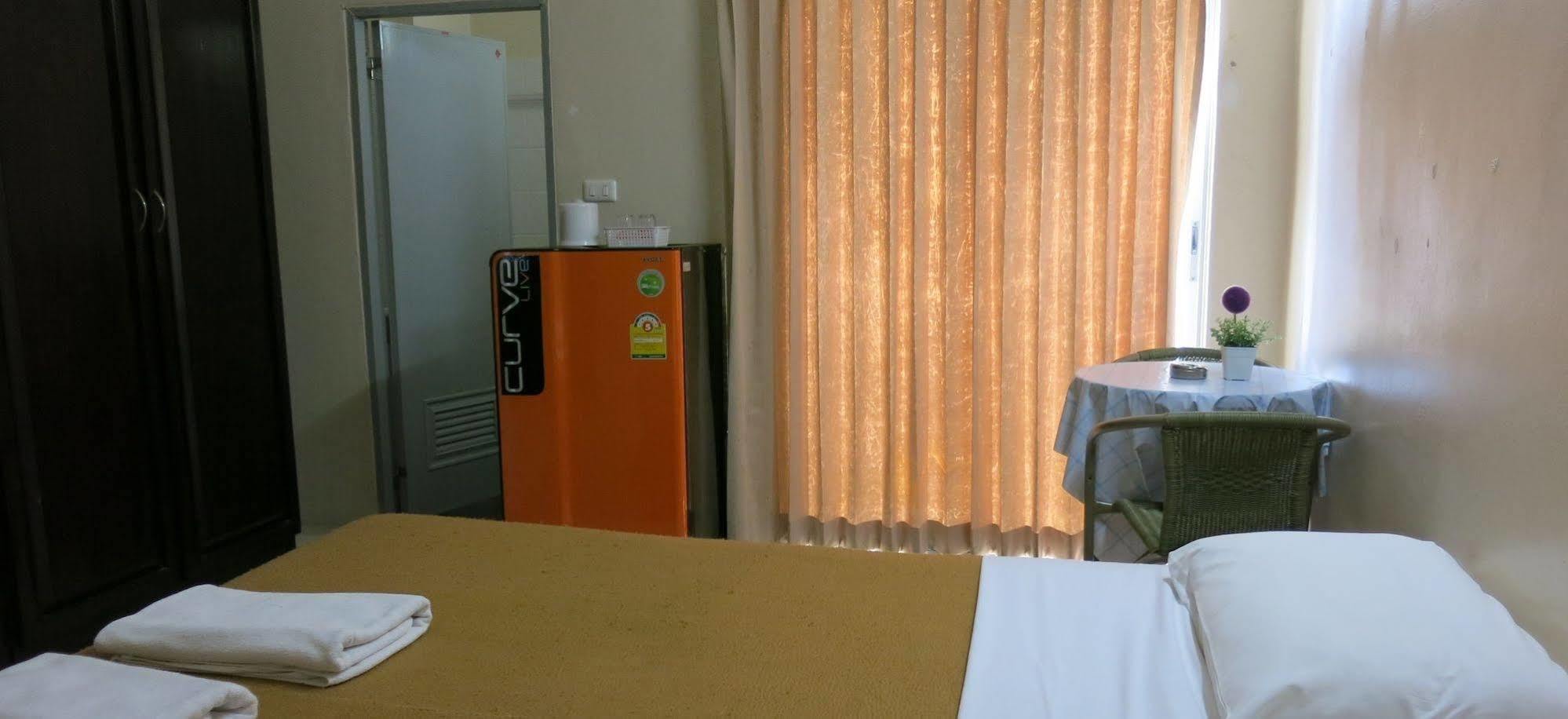 Ekkamon Apartment Phuket Esterno foto